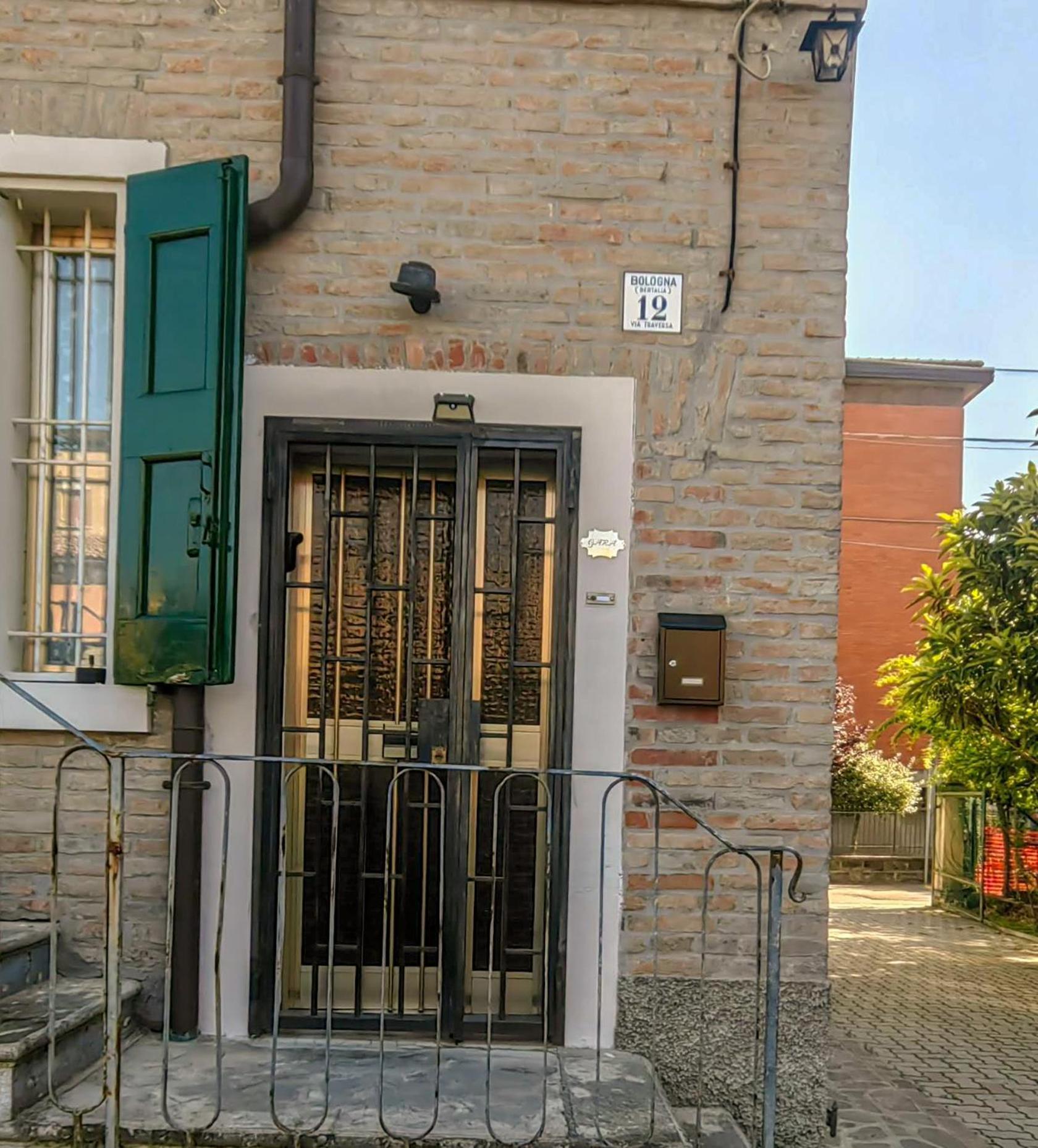 Gara Holiday Home- Bologna Airport Suite Kültér fotó